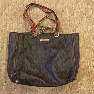 Michael Kors Harper Signature Bag